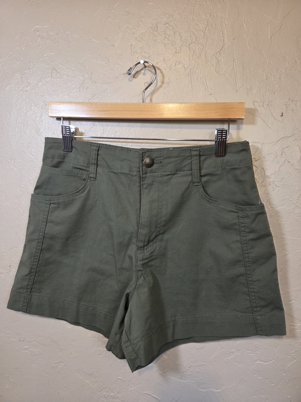 Lee Women's Olive Green Utility Shorts Size 6